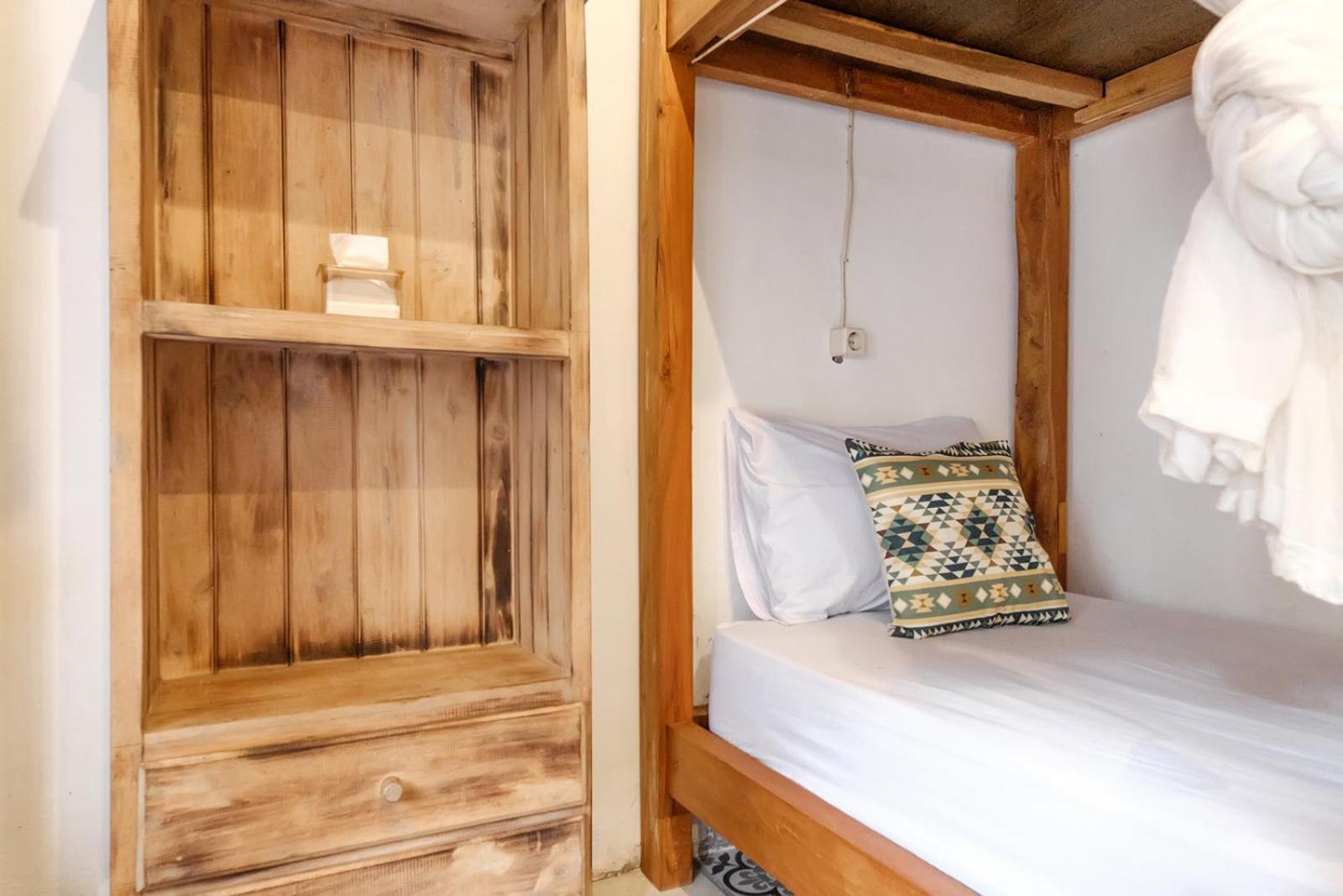 Twospaces Living At Wave And Chill House, Canggu מראה חיצוני תמונה